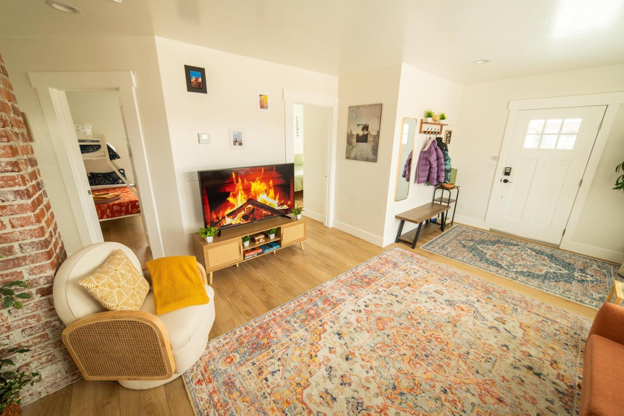 Reno'S Biggest Little House - Cozy Home Theatre Bagian luar foto