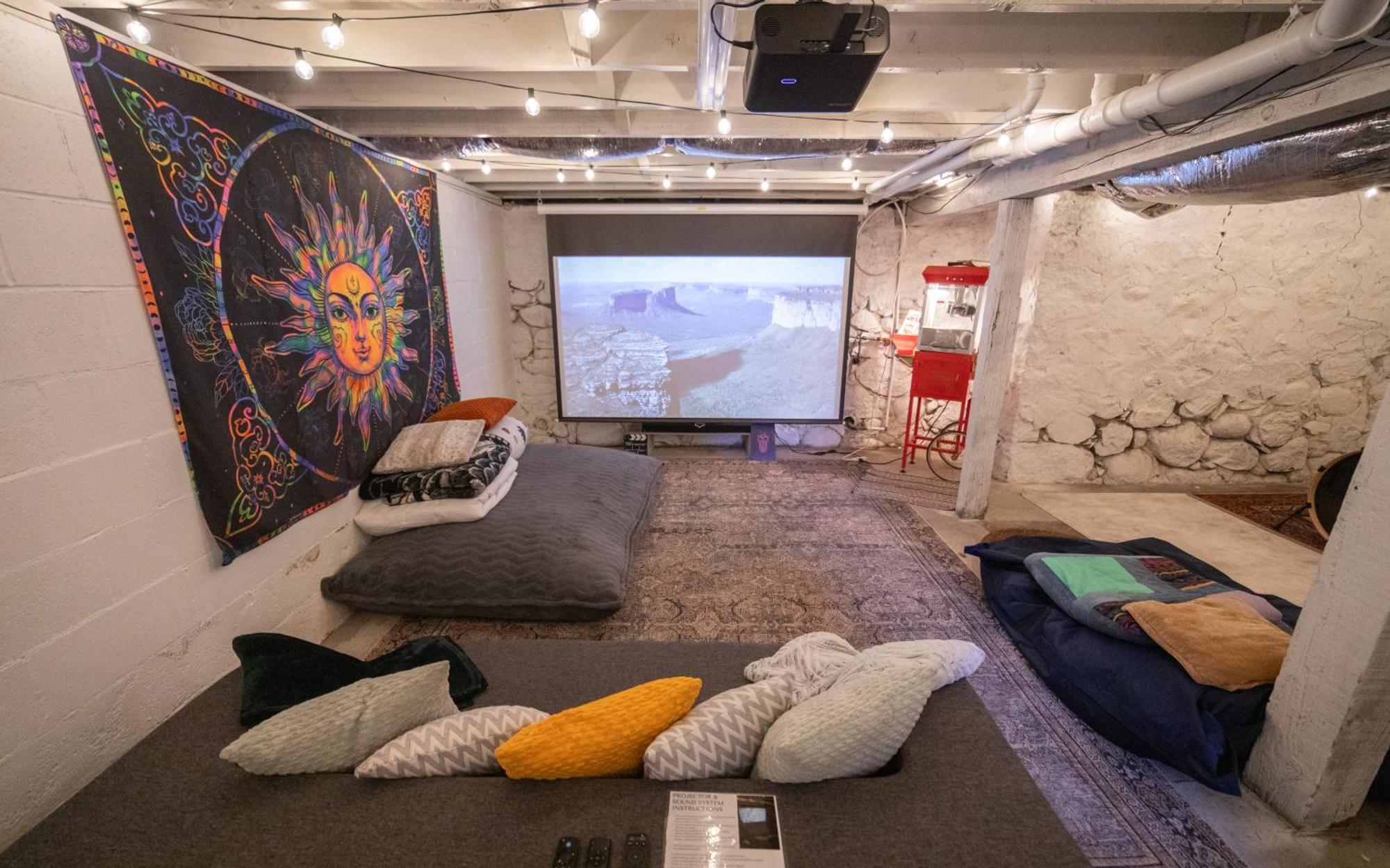 Reno'S Biggest Little House - Cozy Home Theatre Bagian luar foto